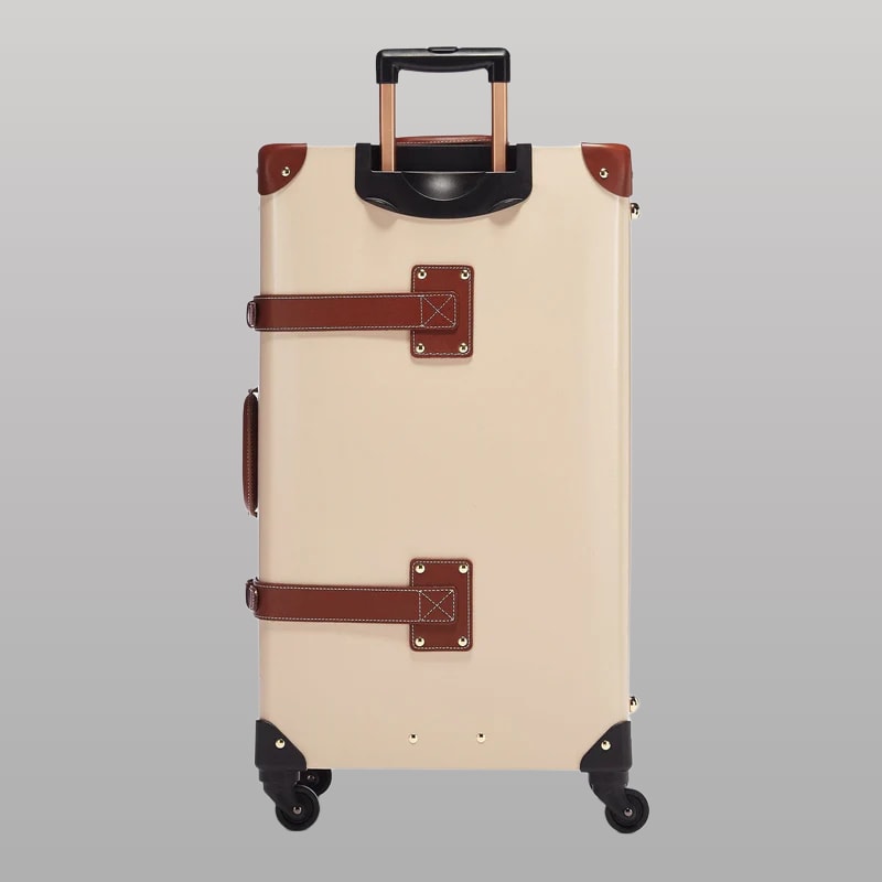 The Diplomat – Cream Check‑In Spinner