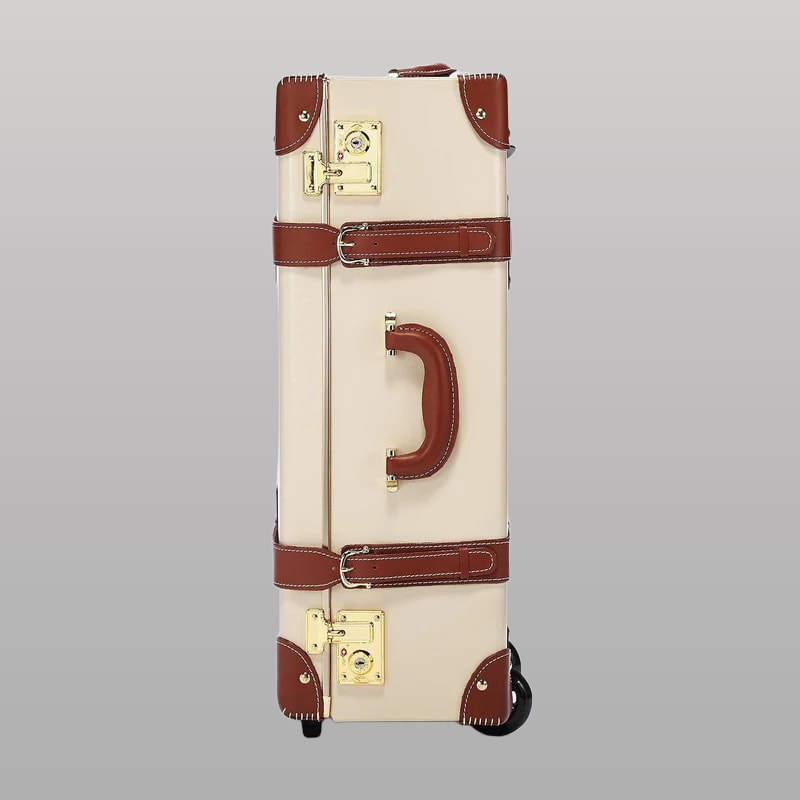 The Diplomat – Cream Stowaway