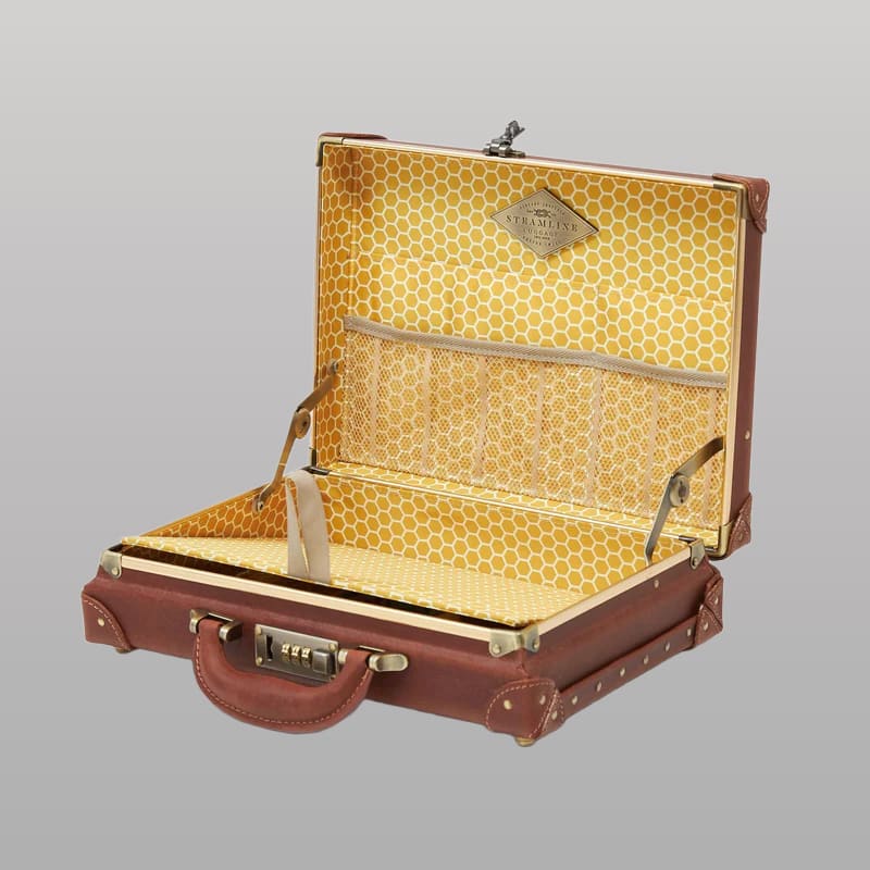 The Pioneer – Briefcase